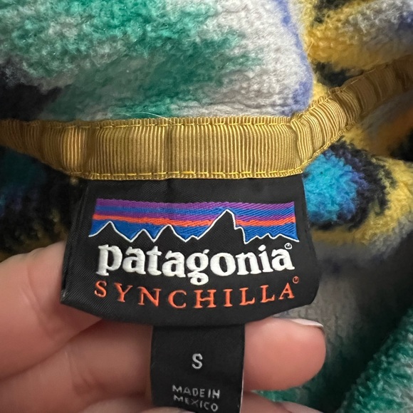 Patagonia Aztec Southwestern Synchilla Fleece Size Small. - Picture 2 of 4
